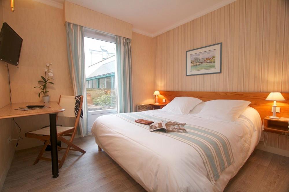 Hotel Sully Nogent-le-Rotrou Exterior foto