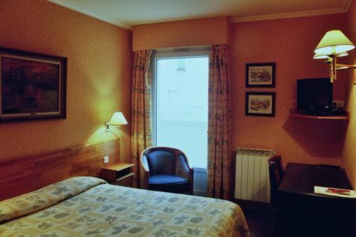 Hotel Sully Nogent-le-Rotrou Habitación foto